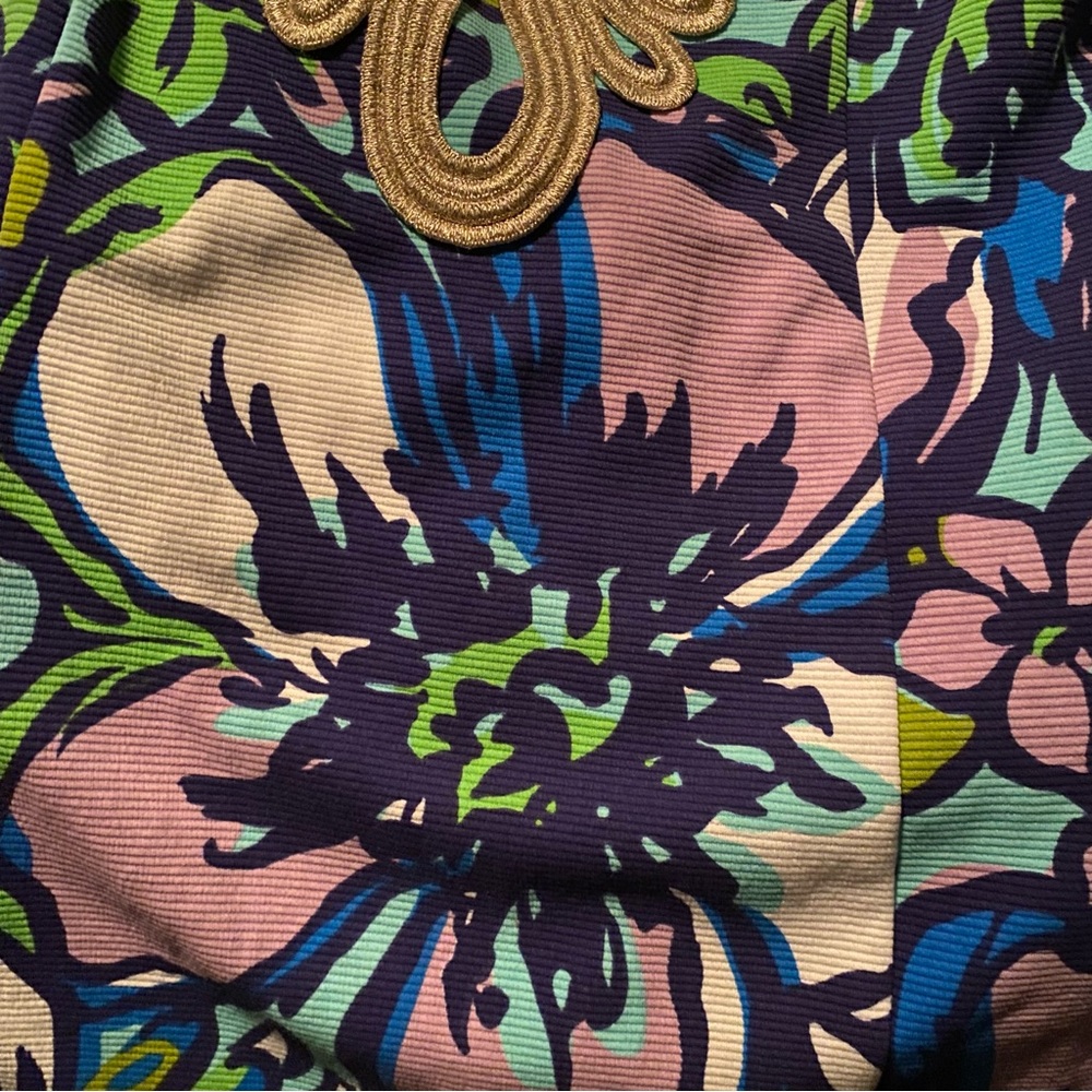 Lilly Pulitzer Sleeveless Blue & Violet Floral Shift Dress w/Embroidered Neck - Picture 10 of 12